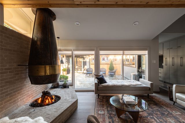 9233 Clearhurst Drive, Dallas, TX 75238