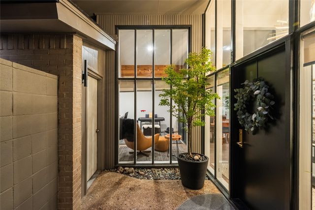 9233 Clearhurst Drive, Dallas, TX 75238