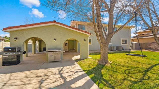 61 Posada Dr, Pueblo, CO 81005