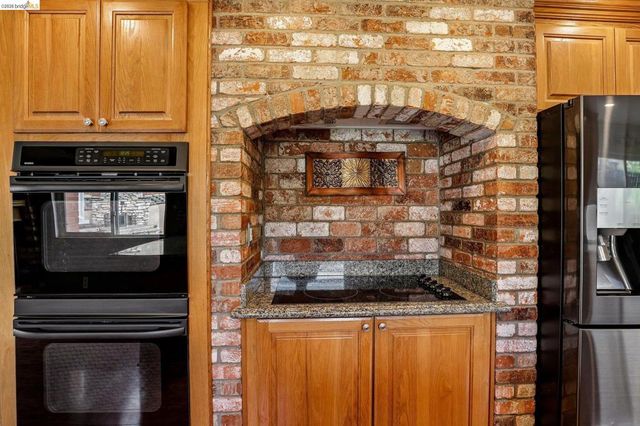2636 Tamalpais Drive, Pinole, CA 94564