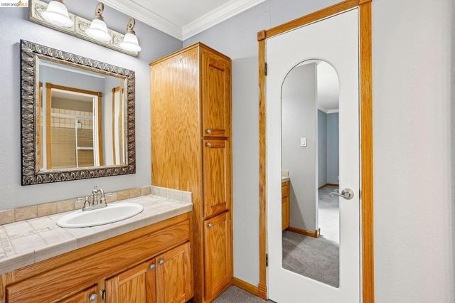 2636 Tamalpais Drive, Pinole, CA 94564