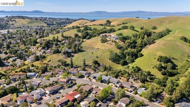 2636 Tamalpais Drive, Pinole, CA 94564