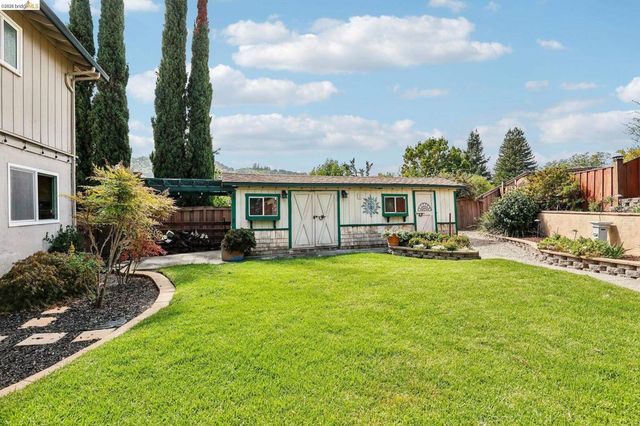 2636 Tamalpais Drive, Pinole, CA 94564
