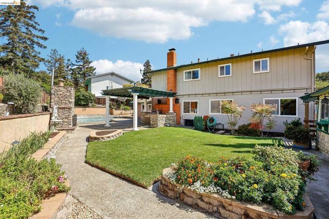 2636 Tamalpais Drive, Pinole, CA 94564