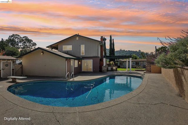 2636 Tamalpais Drive, Pinole, CA 94564