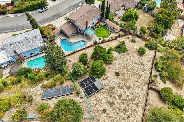 2636 Tamalpais Drive, Pinole, CA 94564