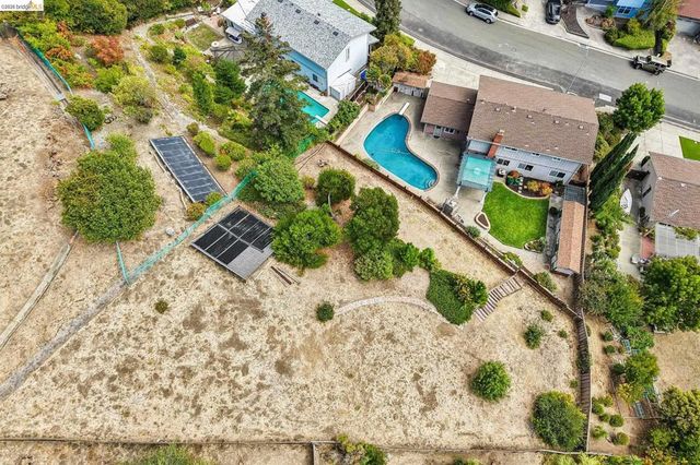 2636 Tamalpais Drive, Pinole, CA 94564