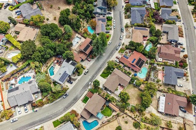 2636 Tamalpais Drive, Pinole, CA 94564