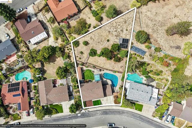 2636 Tamalpais Drive, Pinole, CA 94564