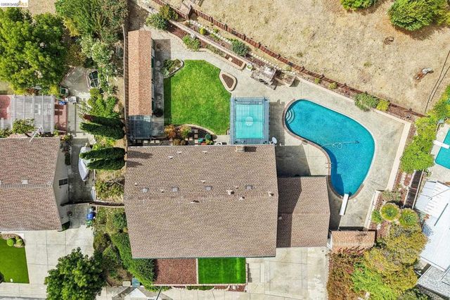 2636 Tamalpais Drive, Pinole, CA 94564