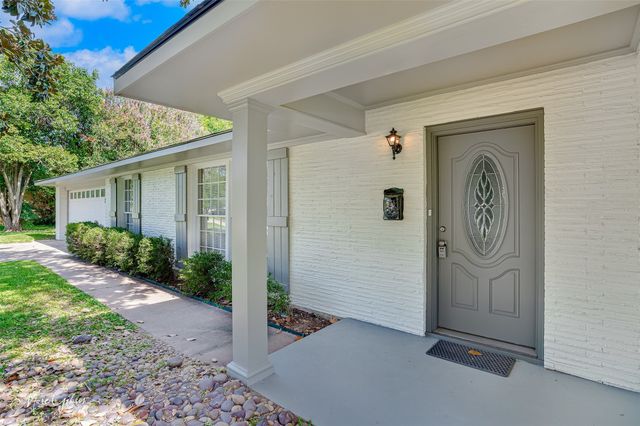 242 Dogwood Road, Shreveport, LA 71105
