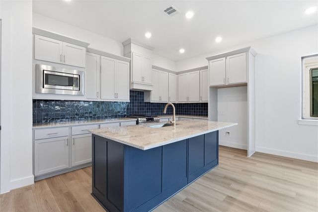 1418 Caywood Lane B, Houston, TX 77055