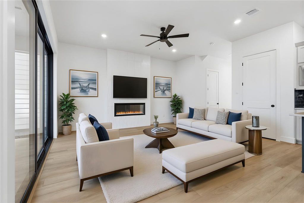 1418 Caywood Lane B, Houston, TX 77055