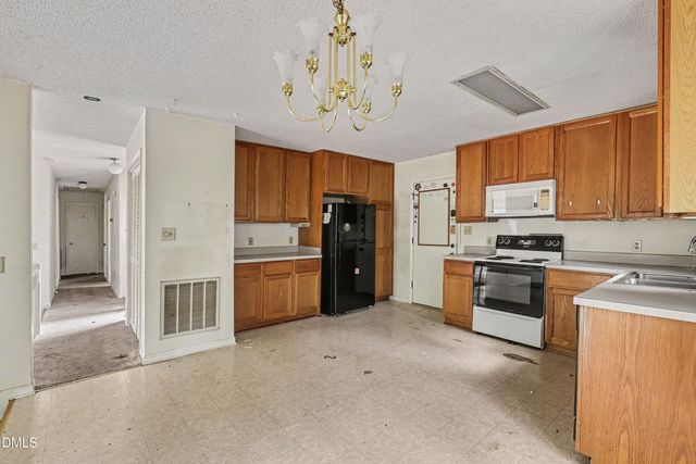 125 Red Bud Court, Cary, NC 27513