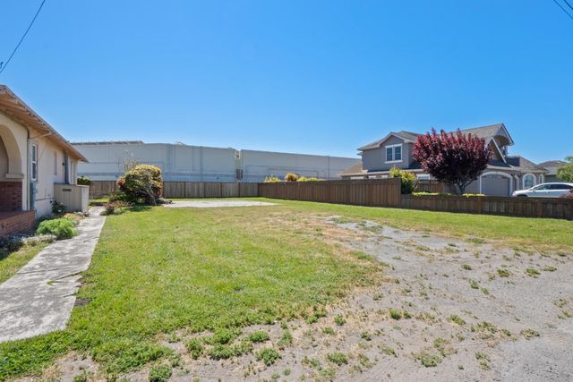 411 Belleville, Half Moon Bay, CA 94019