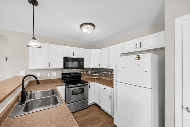 544 Oakmont Dr, Clarksville, TN 37042