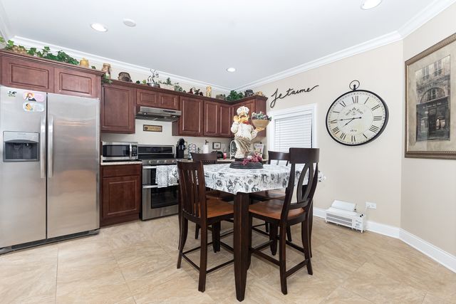 16305 Riverwood Drive, Plainfield, IL 60586