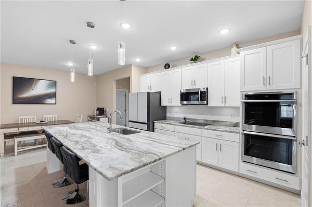 512 NW 4th ST, Cape Coral, FL 33993