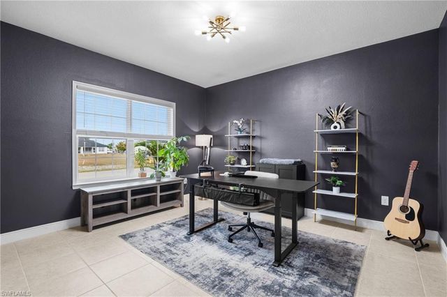 512 NW 4th ST, Cape Coral, FL 33993