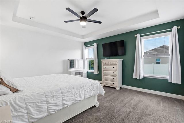 512 NW 4th ST, Cape Coral, FL 33993