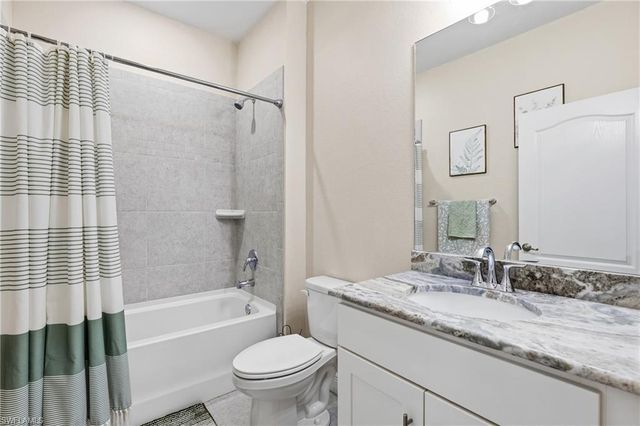 512 NW 4th ST, Cape Coral, FL 33993