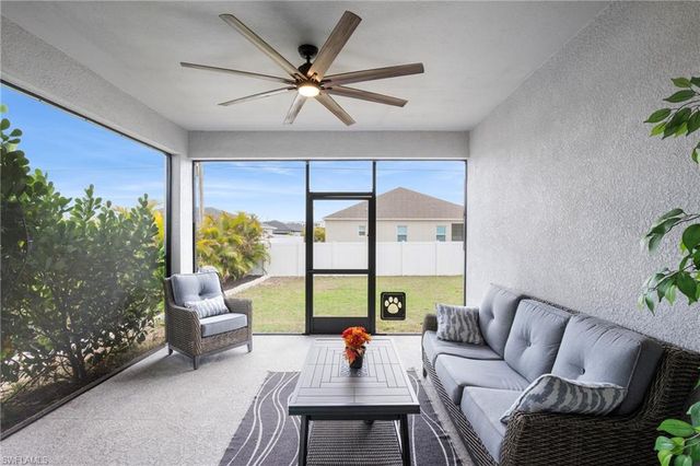 512 NW 4th ST, Cape Coral, FL 33993