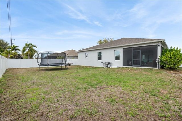 512 NW 4th ST, Cape Coral, FL 33993