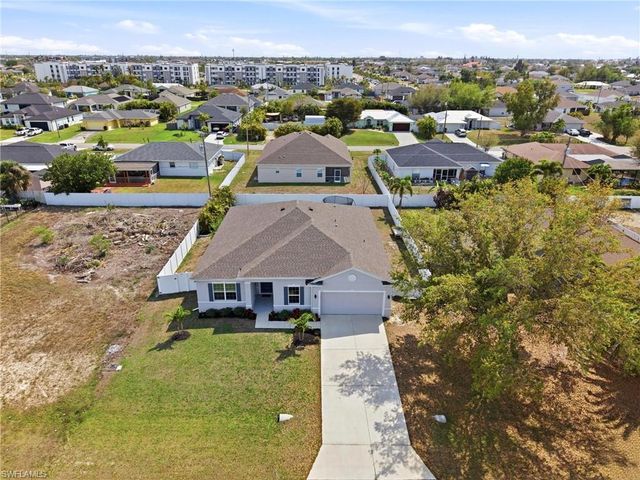 512 NW 4th ST, Cape Coral, FL 33993