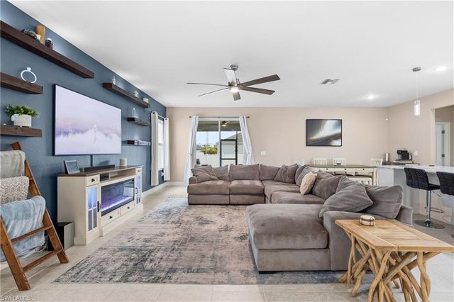 512 NW 4th ST, Cape Coral, FL 33993