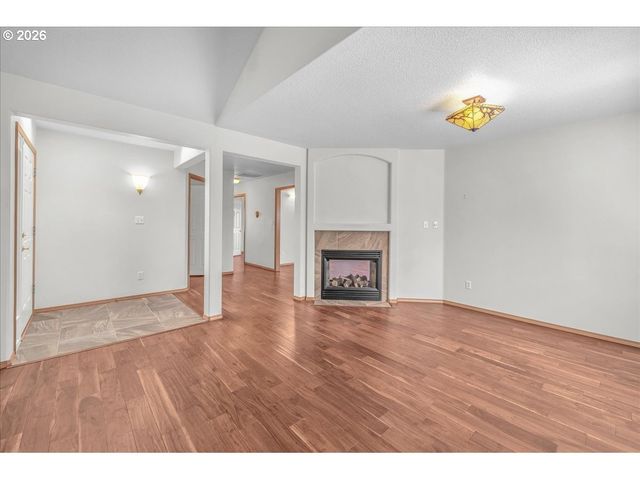 2350 7TH St, Columbia City, OR 97018