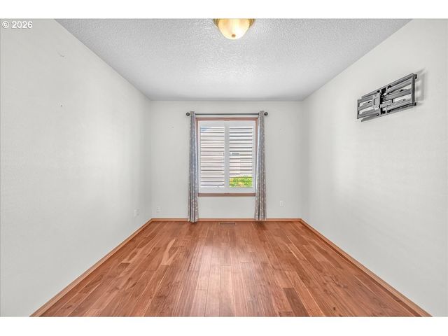 2350 7TH St, Columbia City, OR 97018