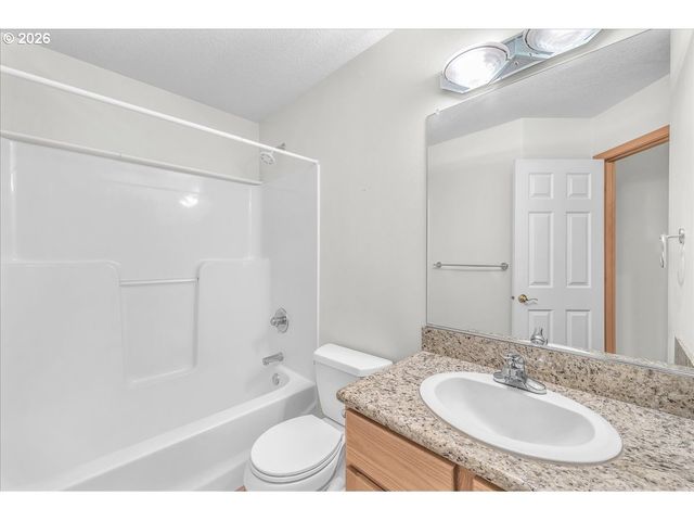 2350 7TH St, Columbia City, OR 97018