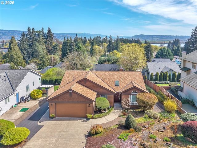 2350 7TH St, Columbia City, OR 97018