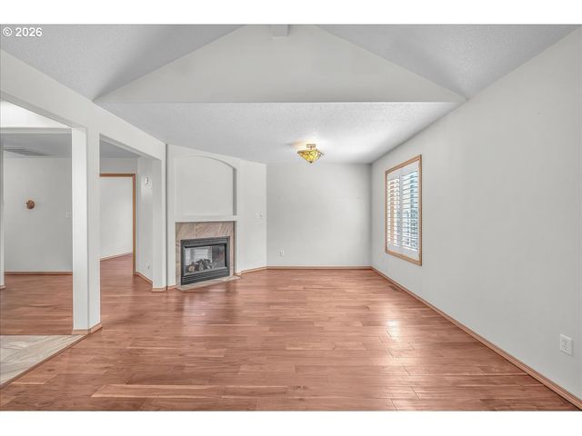 2350 7TH St, Columbia City, OR 97018