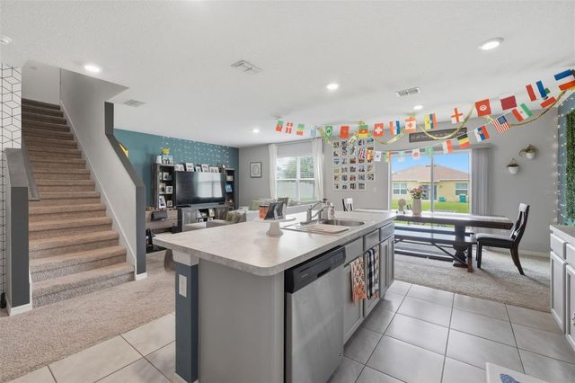 2609 GRAND CENTRAL AVENUE, Tavares, FL 32778