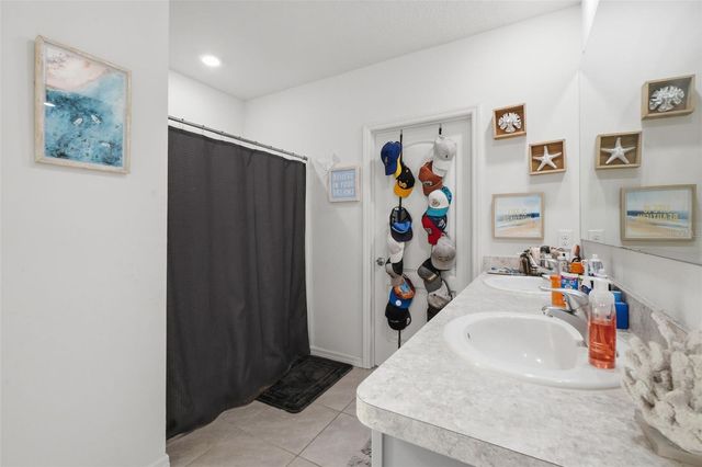 2609 GRAND CENTRAL AVENUE, Tavares, FL 32778