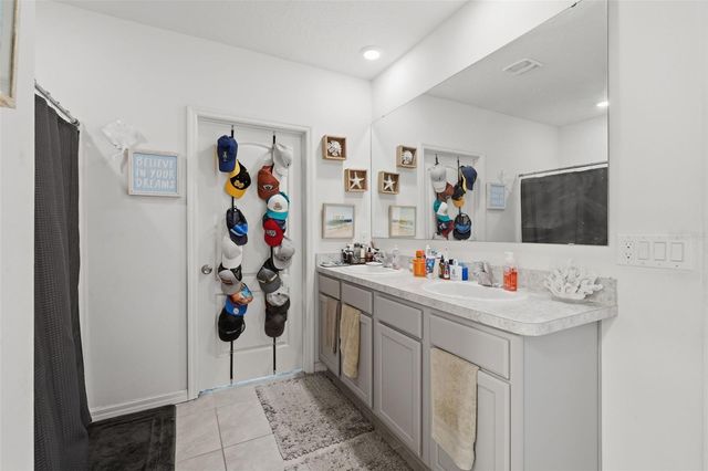 2609 GRAND CENTRAL AVENUE, Tavares, FL 32778