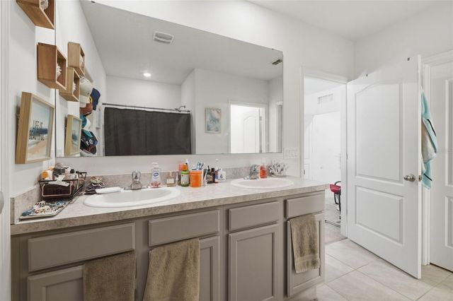 2609 GRAND CENTRAL AVENUE, Tavares, FL 32778
