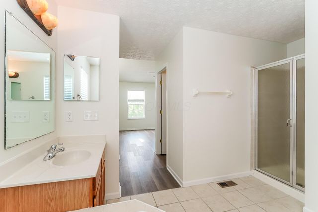 4284 Promenade Avenue, Grove City, OH 43123