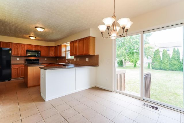 4284 Promenade Avenue, Grove City, OH 43123
