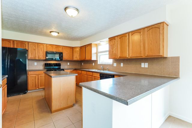 4284 Promenade Avenue, Grove City, OH 43123