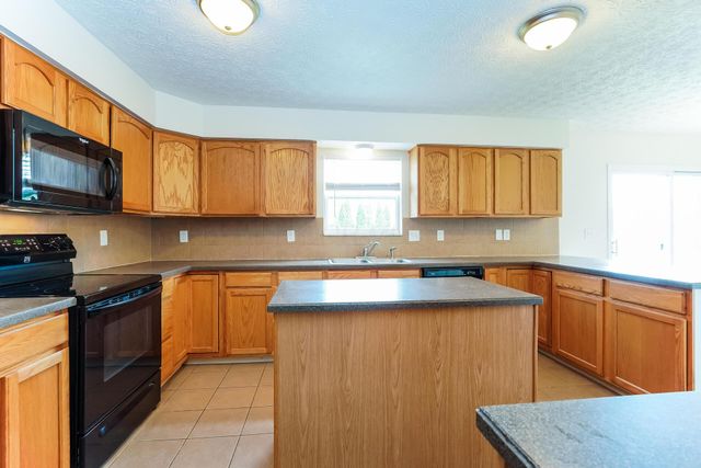 4284 Promenade Avenue, Grove City, OH 43123