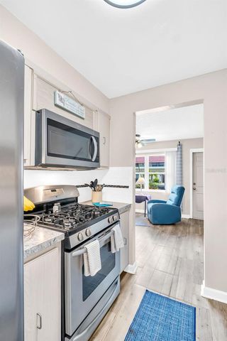 10036 63RD AVENUE N 6, St Petersburg, FL 33708