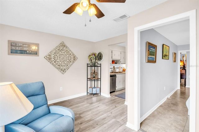 10036 63RD AVENUE N 6, St Petersburg, FL 33708