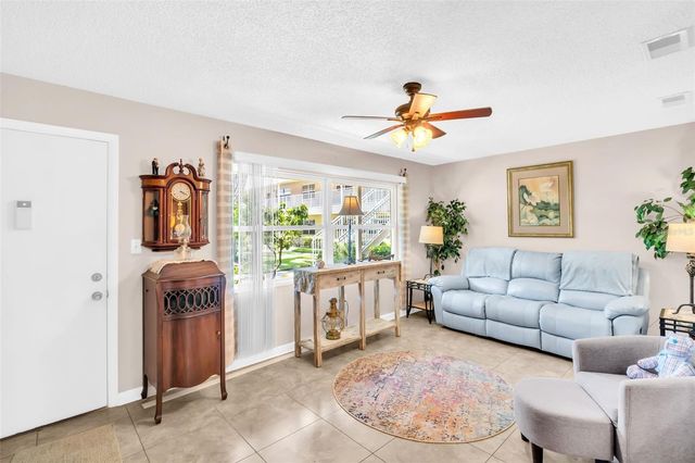 10036 63RD AVENUE N 6, St Petersburg, FL 33708