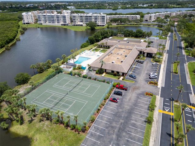 10036 63RD AVENUE N 6, St Petersburg, FL 33708