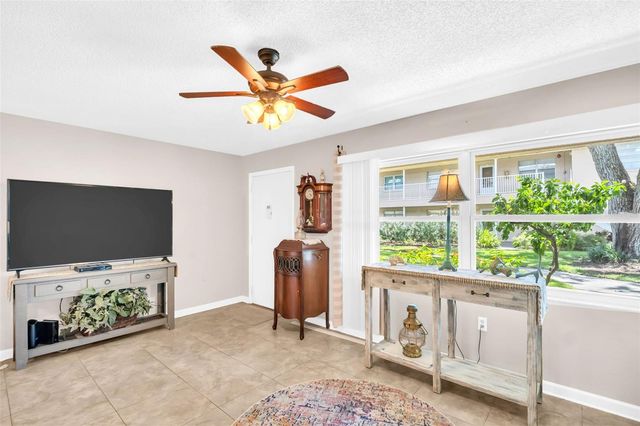 10036 63RD AVENUE N 6, St Petersburg, FL 33708