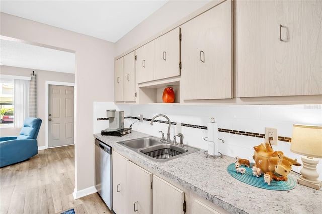 10036 63RD AVENUE N 6, St Petersburg, FL 33708