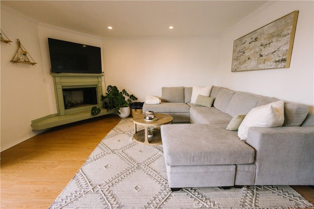 282 Redondo 302, Long Beach, CA 90803