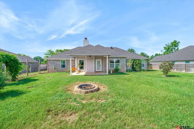 677 Oklahoma, Van, TX 75790